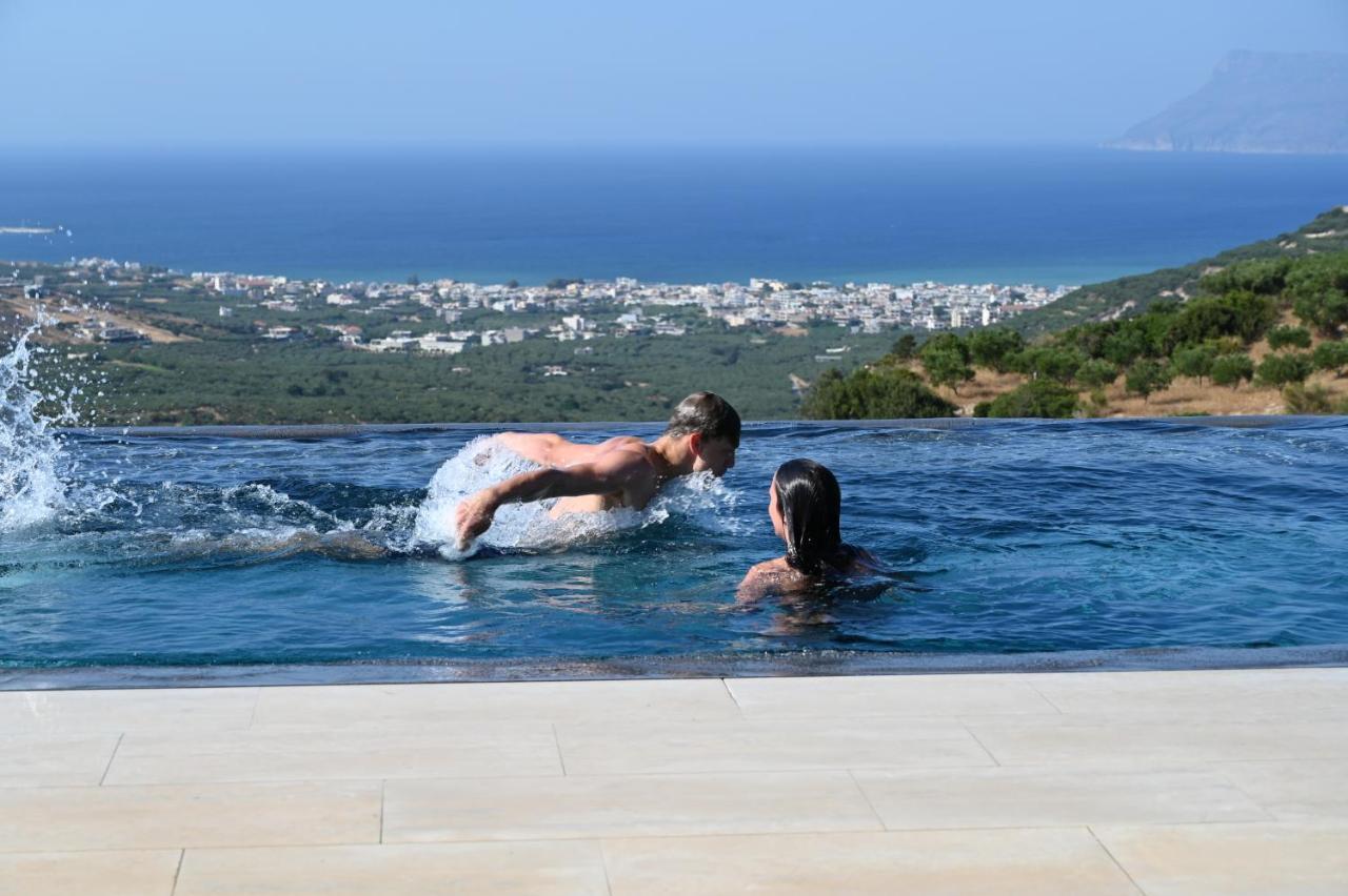Ellas Residence Fantastic Pool Heated Kíssamos Exteriör bild