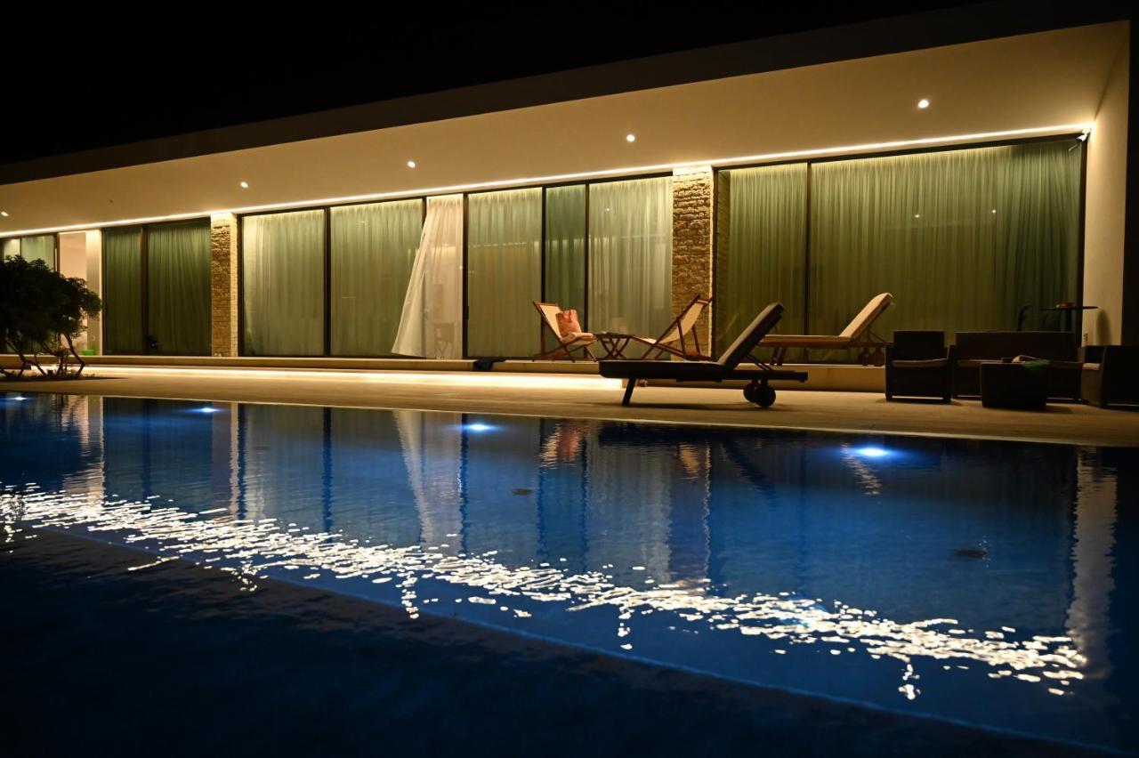 Ellas Residence Fantastic Pool Heated Kíssamos Exteriör bild