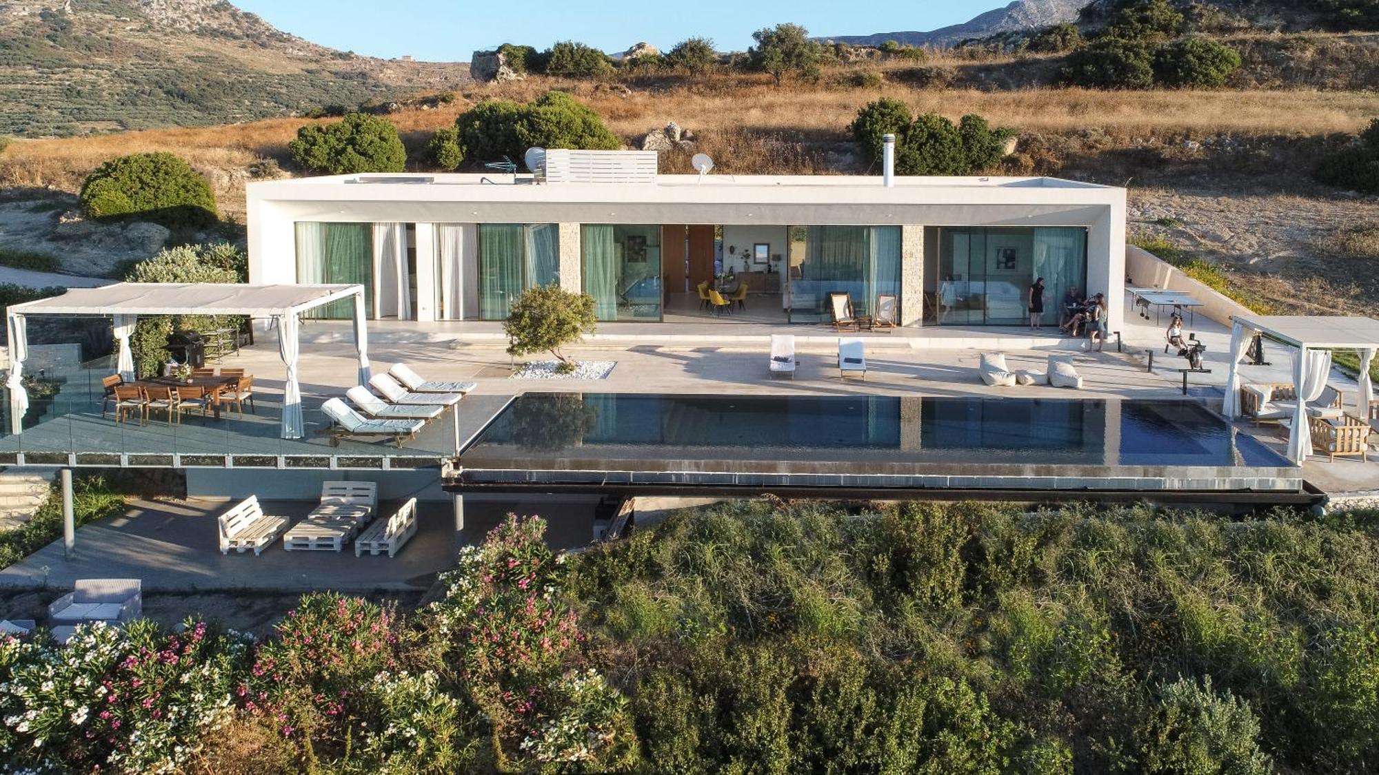 Ellas Residence Fantastic Pool Heated Kíssamos Exteriör bild